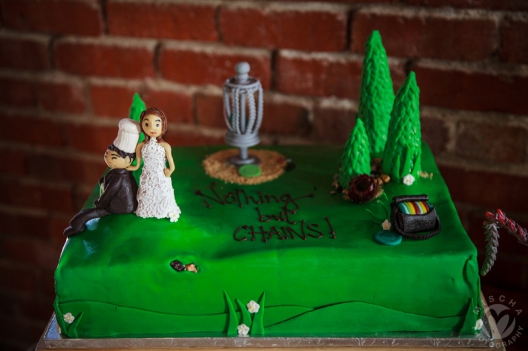 disc golf groom's cake