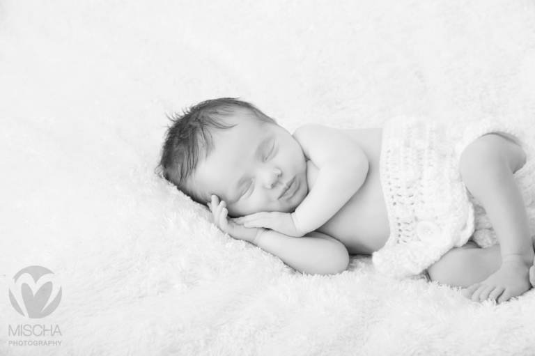 b&w newborn portraits