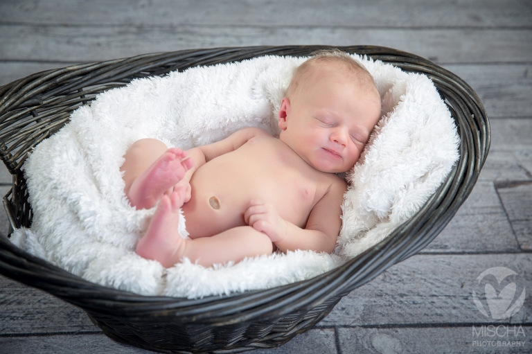 Sacramento newborn photographer